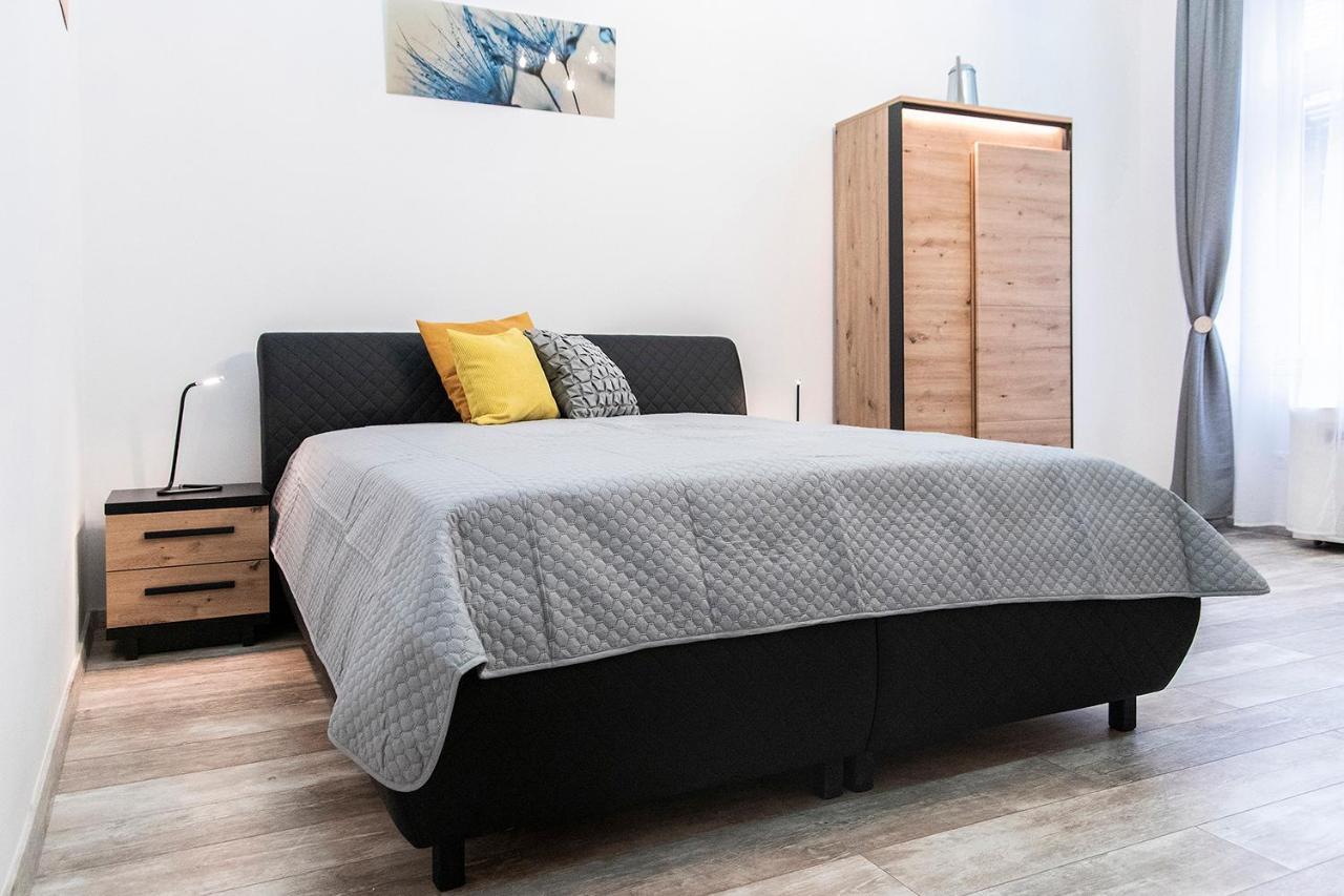 Astoria Tiny Apartment Budapest Ngoại thất bức ảnh
